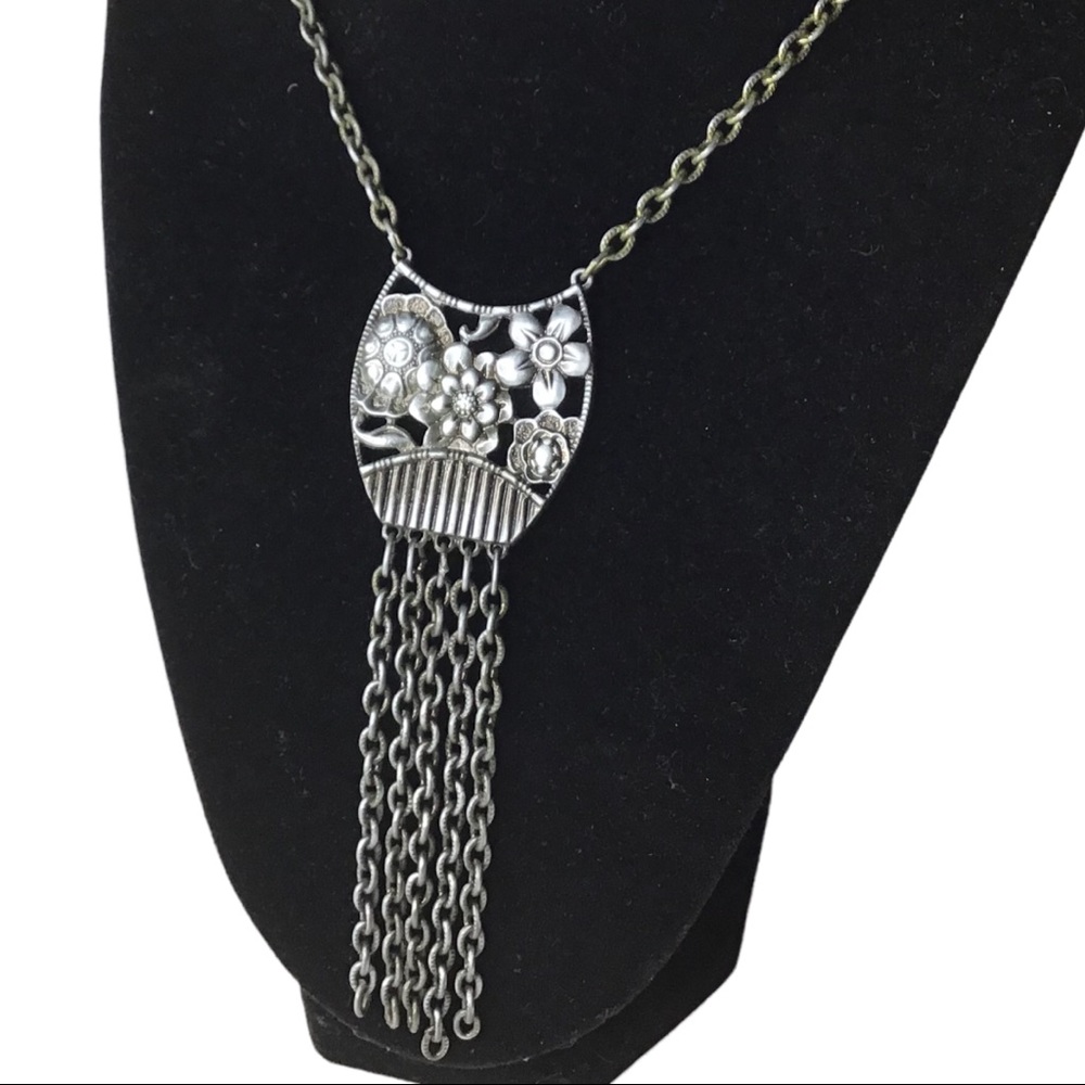 Vintage Sarah Coventry Art Deco Style floral Pewter necklace